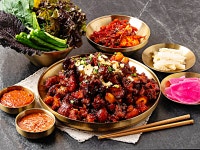 돈신 족발보쌈