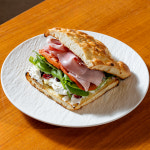 아다마스253 Brunchcafe