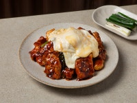 감탄계 숯불치킨 안동용상점