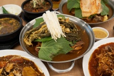 청기와뼈다귀해장국 신포점