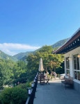 산아래스테이