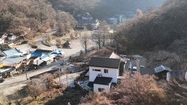 산아래스테이