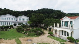 언덕위에하얀집펜션