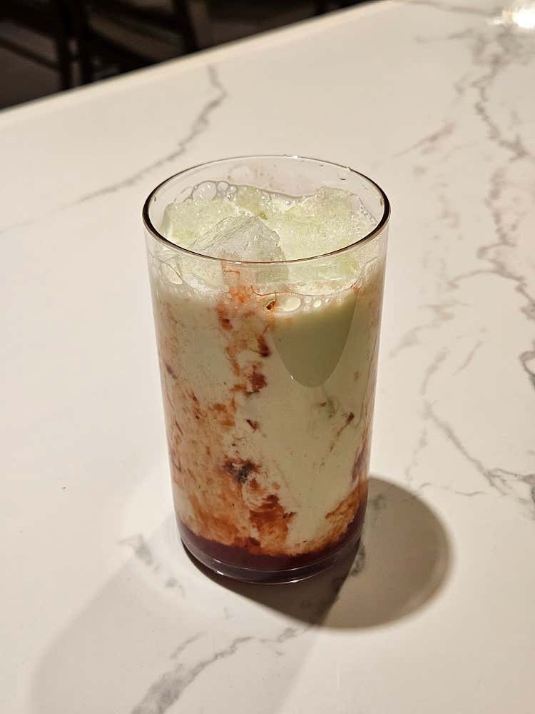 딸기메론 라떼(only ice)