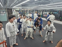 용인대정진유도관