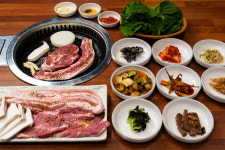 시흥목감 궁 참숯가마&가든식당