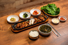 시흥목감 궁 참숯가마&가든식당