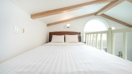 낙조가보이는 스파 펜션