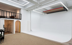 아더스튜디오 논현점