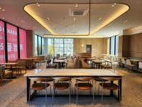 투썸플레이스 광주상무천변점