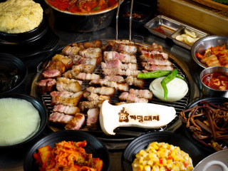 까망돼지 중문점