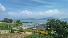 바닷가로뎀나무펜션