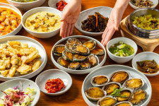 남북식당 은영씨의 꽃피는 바다