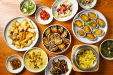 남북식당 은영씨의 꽃피는 바다