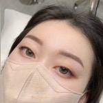 눈썹그리다