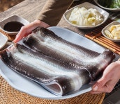 빡센민물장어 뿔난한우 진월점