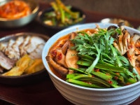 산아래주막 보쌈한상 얼큰보양칼국수 도봉산점