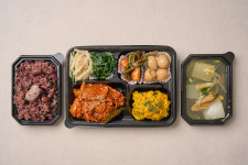 반찬가게 부엌에서