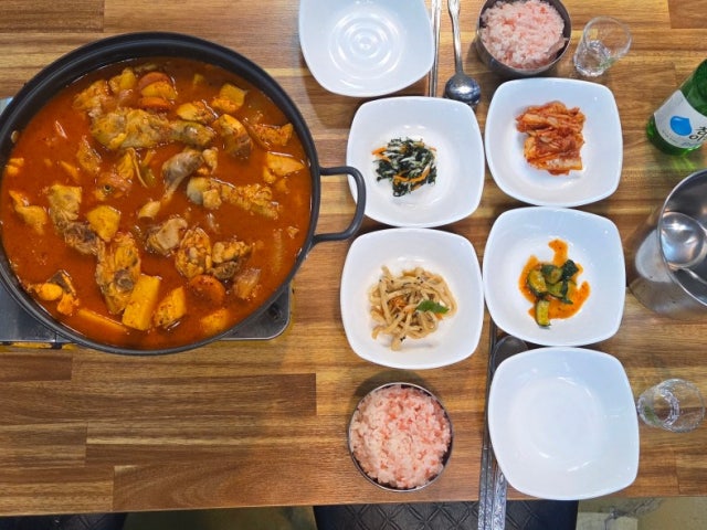 웅이집밥야식