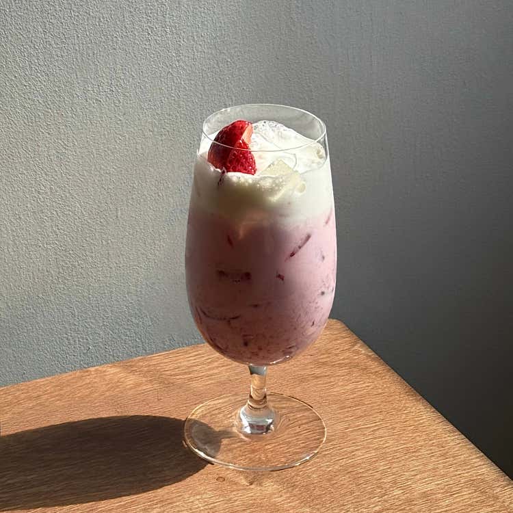 딸기 라떼