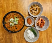 용이네민물매운탕