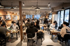 윤가네 역전오리 마곡발산점