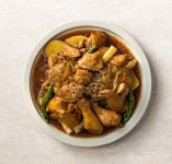찜닭에 꽂힌 닭집애 수원본점
