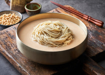 평양그륵손만두콩국수