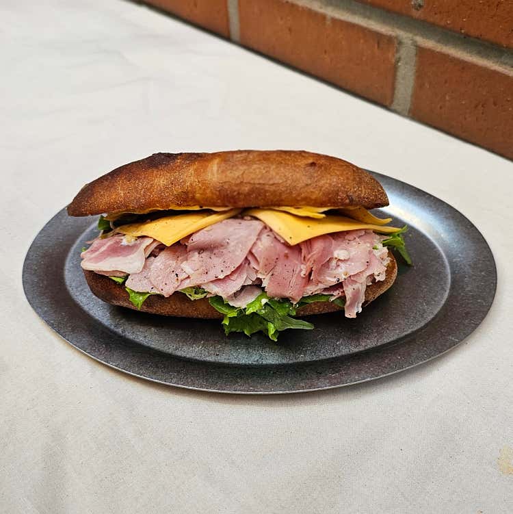 잠봉치아바타샌드위치