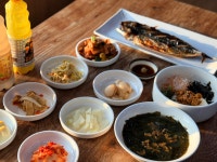 동뜬식당