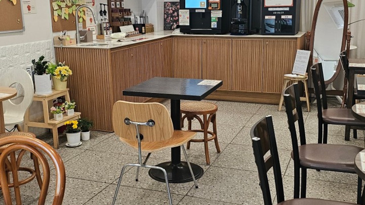 카페인24 수원율전점