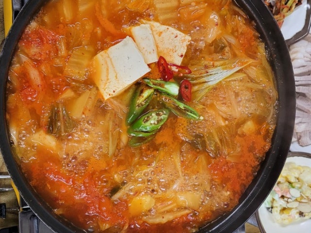 보미 부대찌개