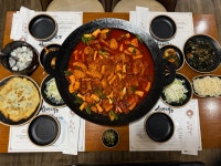 산아래 토종닭도리탕