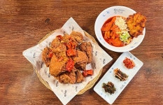 얼맥당 홍대카페거리점