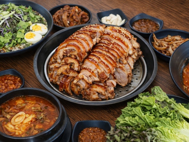 꽉찬순대국족발 수원권선시장본점