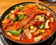 이층집닭도리탕 강남논현점