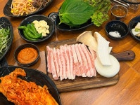 솥뚜껑삼겹살김치찌개전문점 당리점