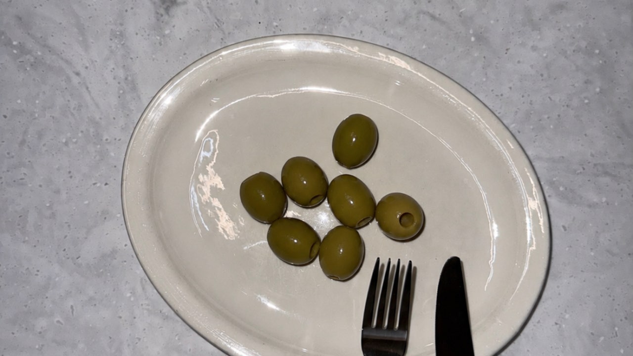 올리브테이블