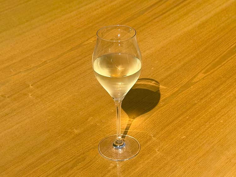 GLASS WHITE