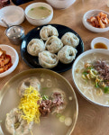 행복한만두 칼국수 가로수점