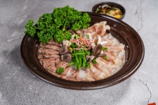 염철이네 수육국밥