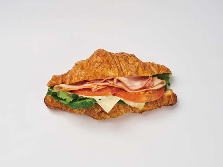 BLT 크로아상 샌드위치