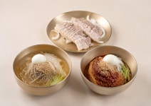 한천냉면. 돼지갈비