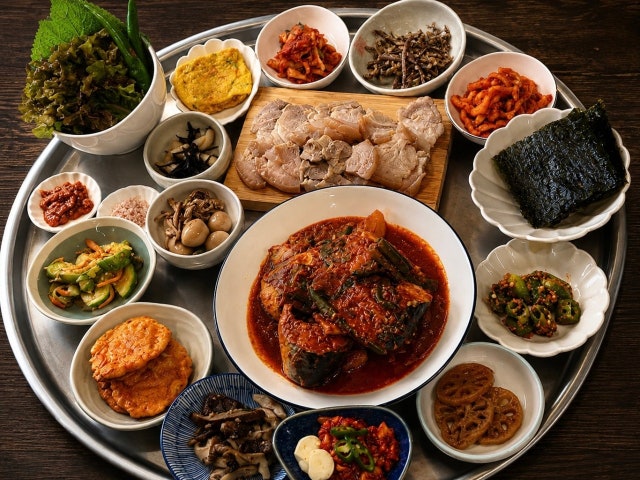 돔베와고등어