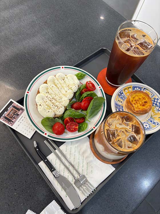 카페 셔터룸 사진