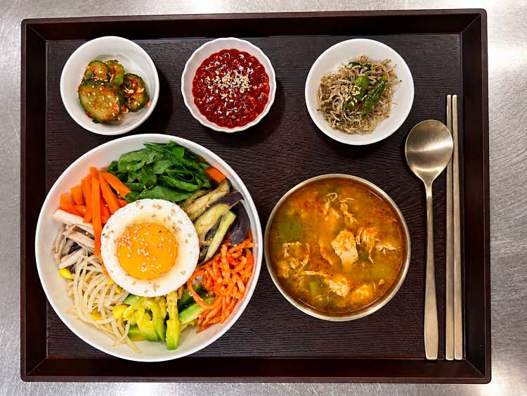 오색 나물 비빔밥 한 상