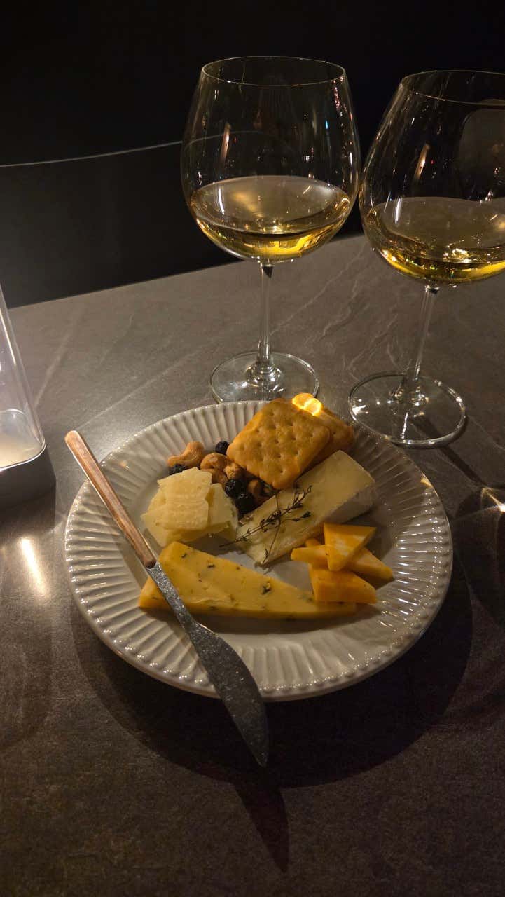 9pm치즈 3종 + 와인 글라스 2잔