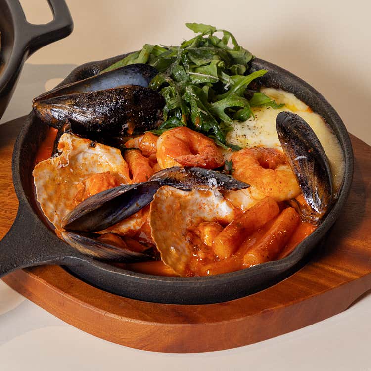 치즈 폭탄 해물 떡볶이