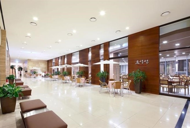 thumbnail_f656_440_hotel