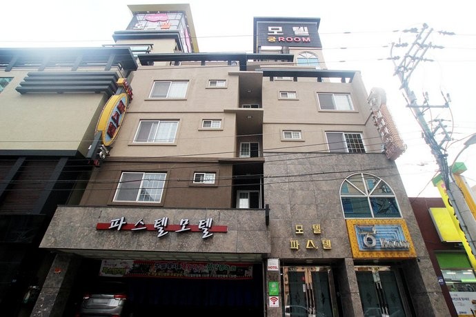조례호수공원지역 호텔 목록입니다. (2024-03-24~2024-03-25, 1박, 2인)